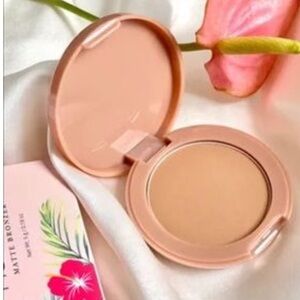 Hanalei Matte Bronzer